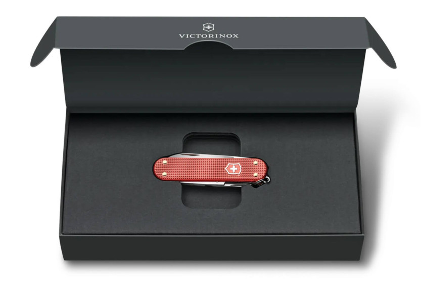 Victorinox Schweizisk Fickkniv Classic SD Alox Limited Edition 2025 röd 58mm 5 funktioner