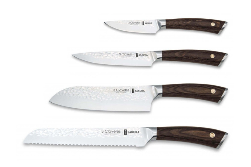 Juego de 4 cuchillos de cocina Sakura 3 Claveles
