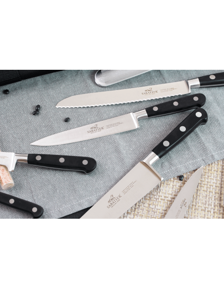 Sabatier Ideal 100 % smedet kuffert i rustfrit stål 7 franskproducerede knive + 1 gaffel + 1 pistol