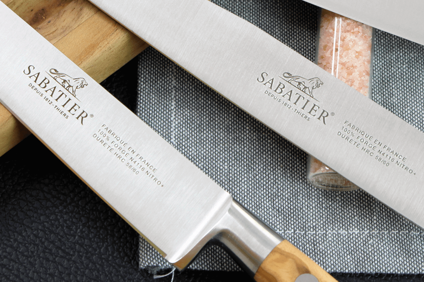 Sabatier Provençao kokkeveske 7 franskproduserte kniver + 1 pistol
