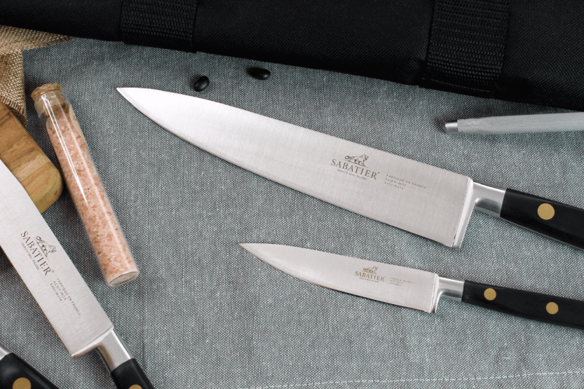 Sabatier Chef case 6 French knives + 1 fork + 1 gun