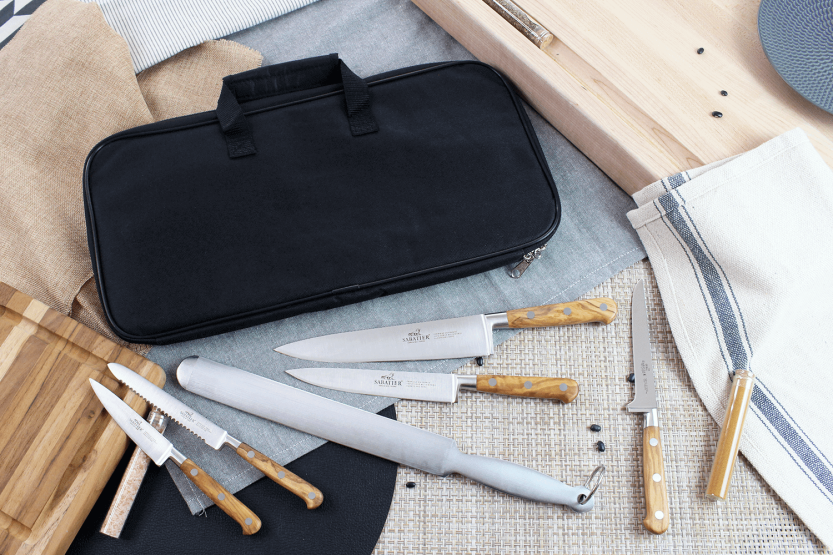 Sabatier Provençao cook's case 5 French-made knives + 1 gun