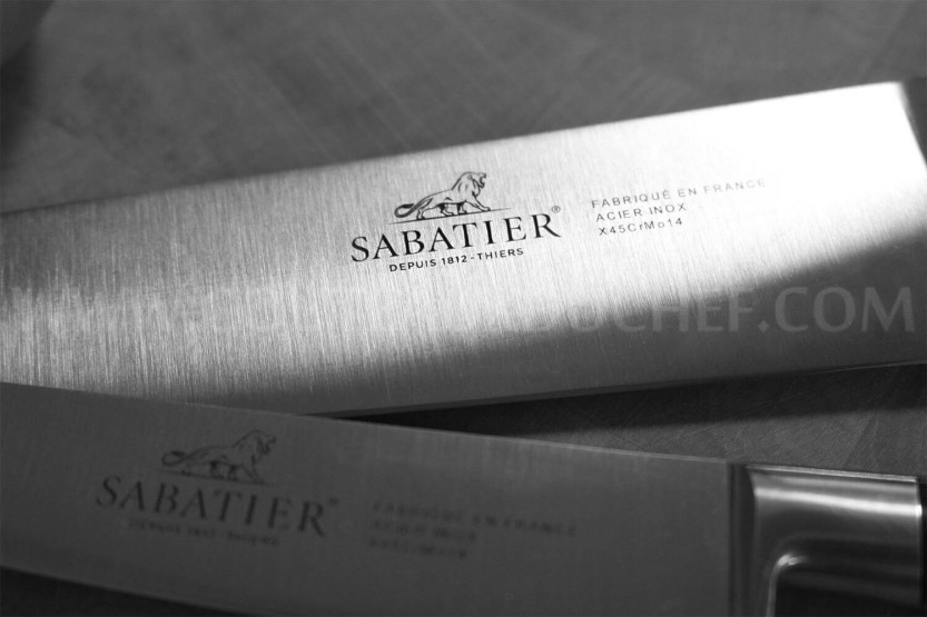 Koffer mit 4 Messern + 1 Wetzstahl Sabatier Chef französische Herstellung