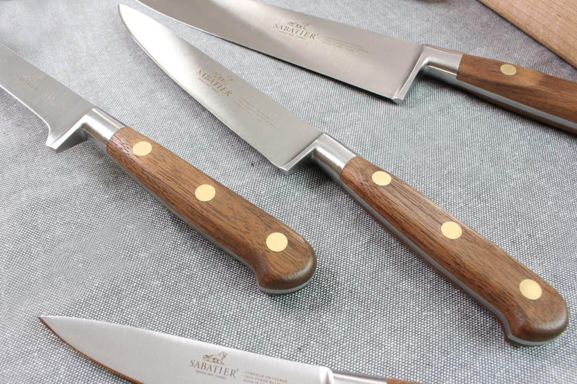 Valigetta da cucina Sabatier Périgord 5 coltelli di produzione francese + 1 acciaio per affilatura