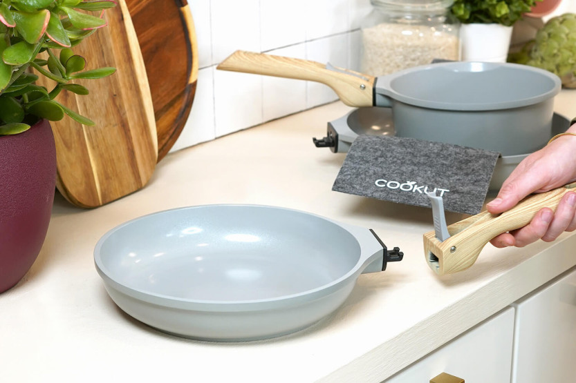 L'Incroyable Kit Cookut 2 koekenpannen en 1 steelpan met afneembare steel - parelmoer