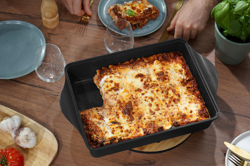 The Incredible Cookut Adjustable Dish 40x30cm grafit