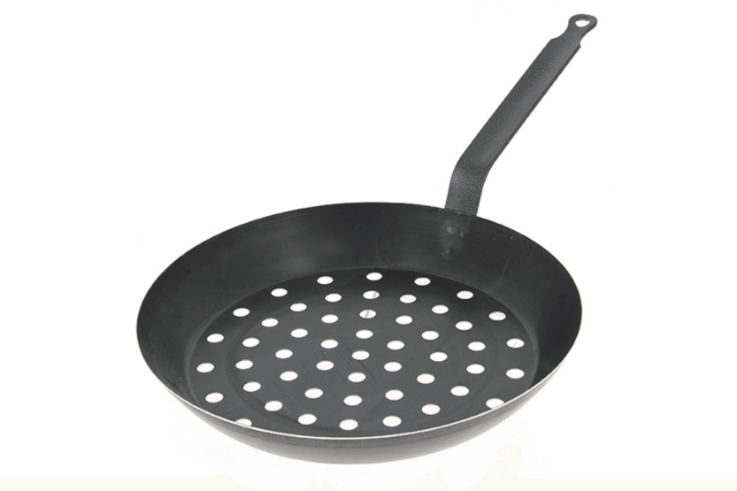 Perforated chestnut pan 5490.28 De Bu yer 28cm in blued sheet steel