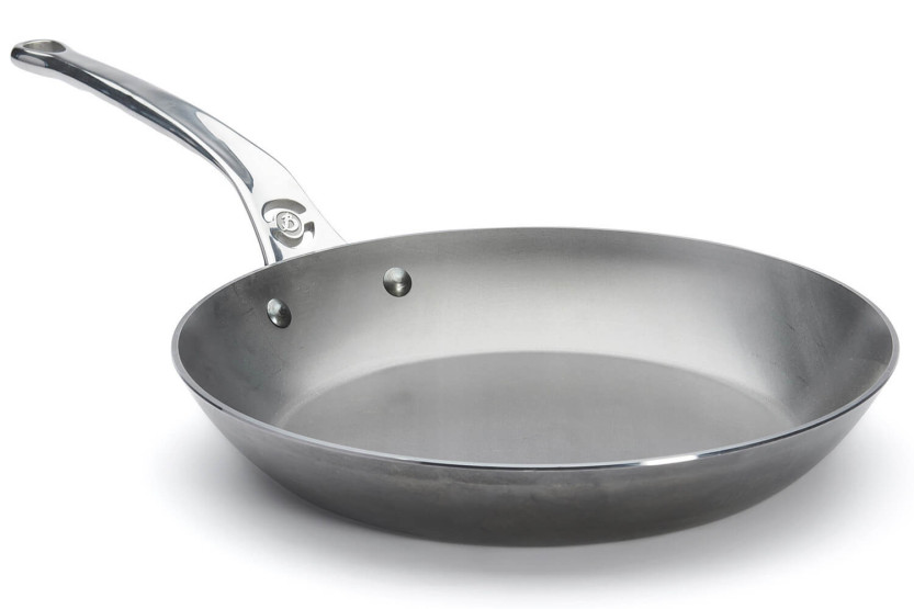 De Buyer Mineral B Pro 28 cm rund stegepande i stål med håndtag i støbt rustfrit stål