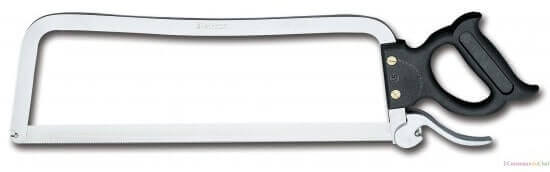 Retrouvez nos scies parisiennes sur KnifeLeader.eu – Les Découpeurs Les scies américaines ont des particularités bien précises. Lame épaisse, cette scie est robuste et indéformable. Retrouvez en détails nos explications !