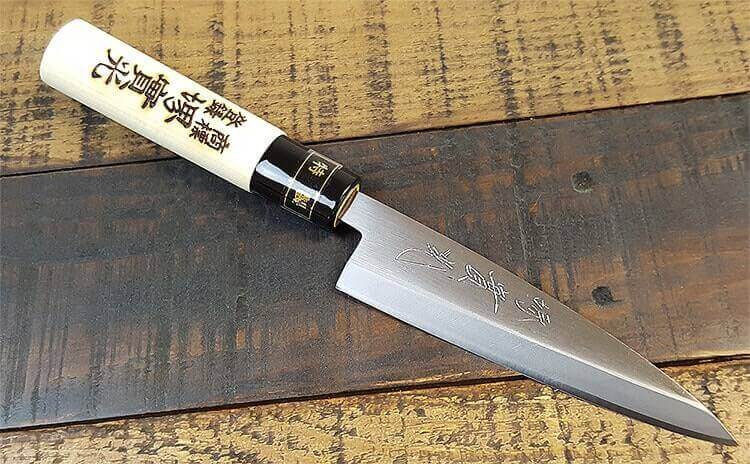 Les couteaux JIKKO japonais !